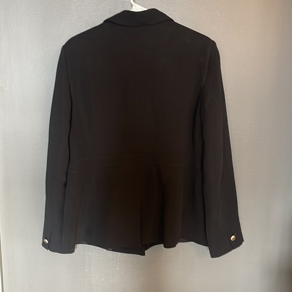 Gorgeous, brand new, Ted Baker size 4 (US 12) black suit - Picture 4 of 13